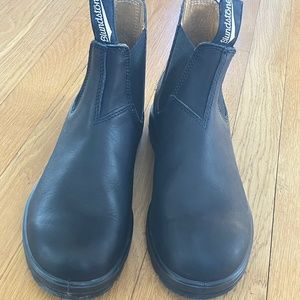 Blundstone Classic Chelsea Boot 6AU/9US